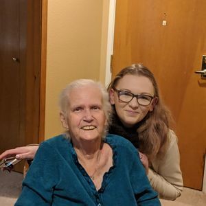 Meet your Posher, Olivia